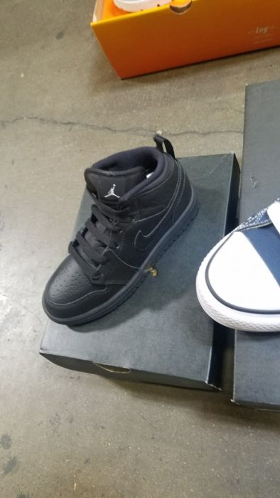 Jordan sneakers wholesale 2025