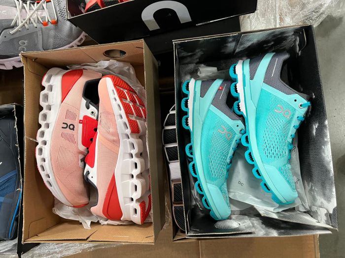 ON Cloud Wholesale sneakers assortment 20pairs